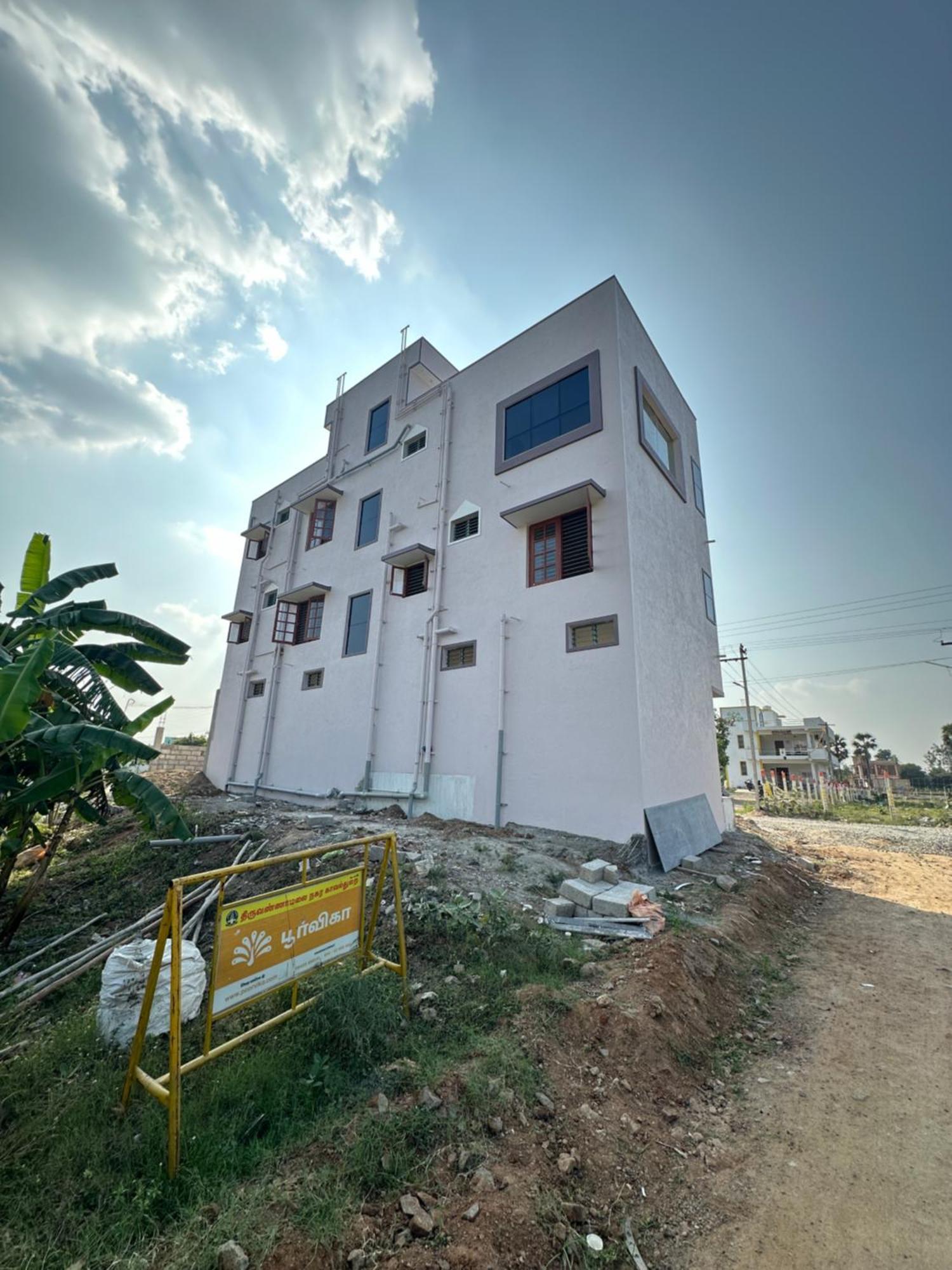 Om Lingeswaran Home Stay Tiruvannāmalai المظهر الخارجي الصورة