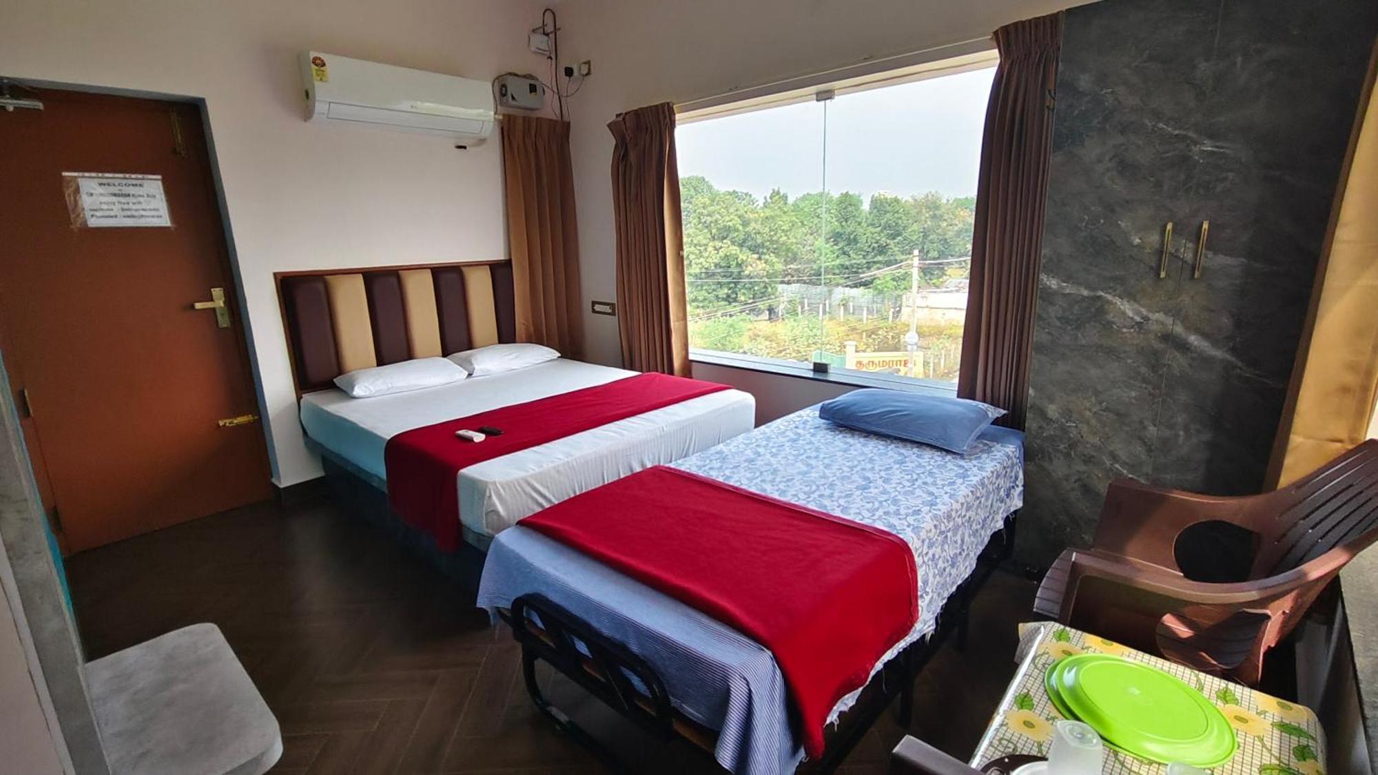 Om Lingeswaran Home Stay Tiruvannāmalai المظهر الخارجي الصورة